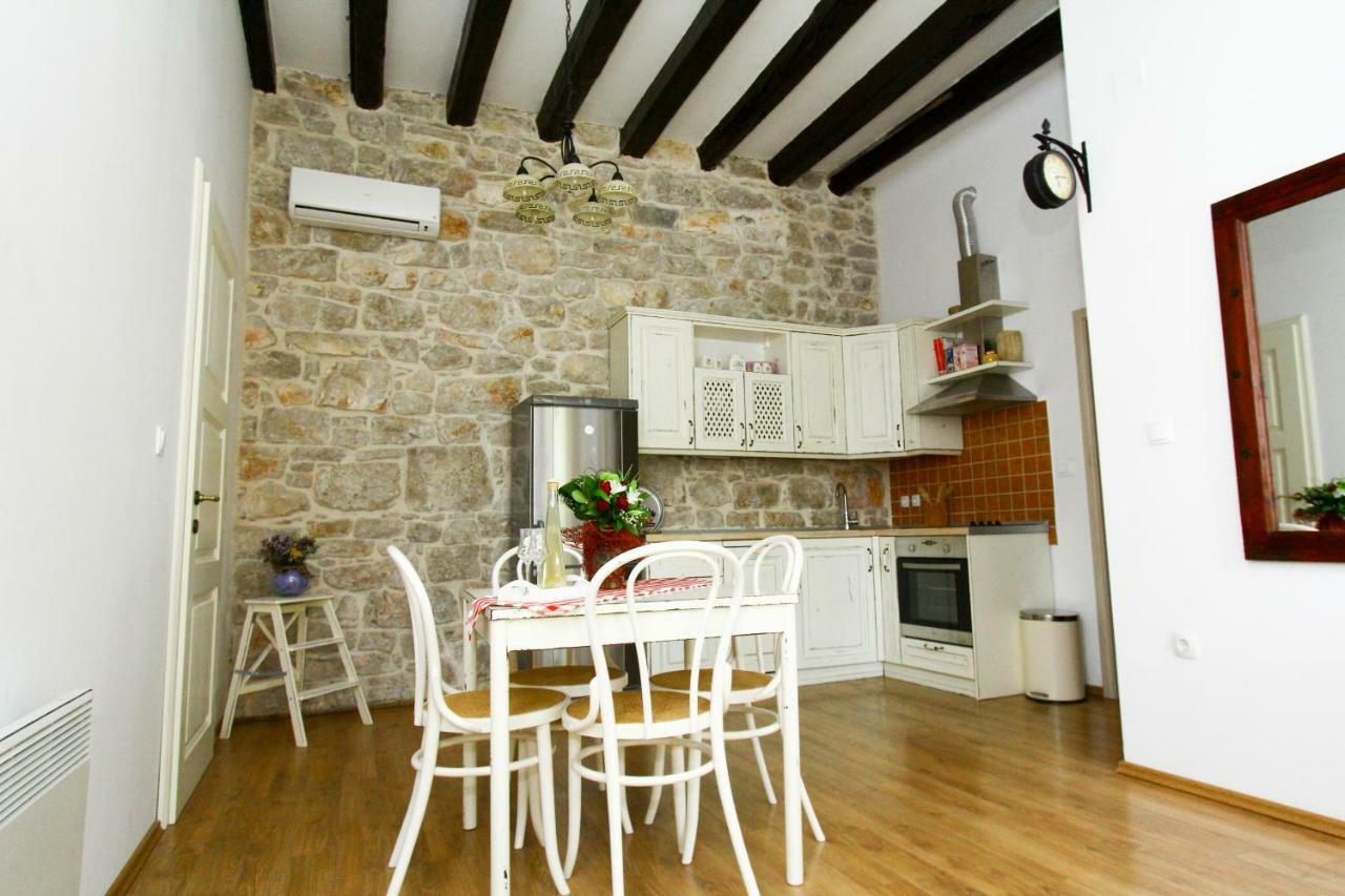 דירות סבטי פיליפ אי ג'קוב Old House מראה חיצוני תמונה