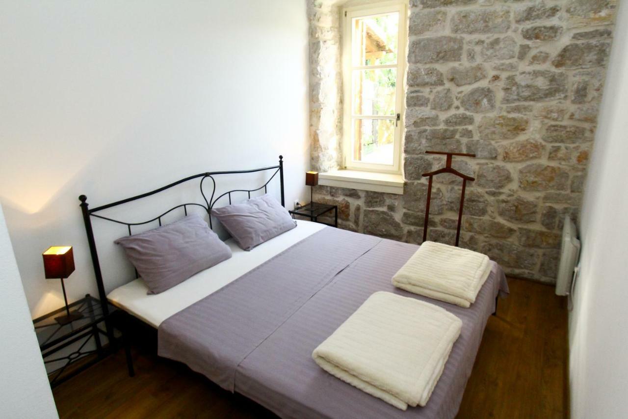 דירות סבטי פיליפ אי ג'קוב Old House מראה חיצוני תמונה