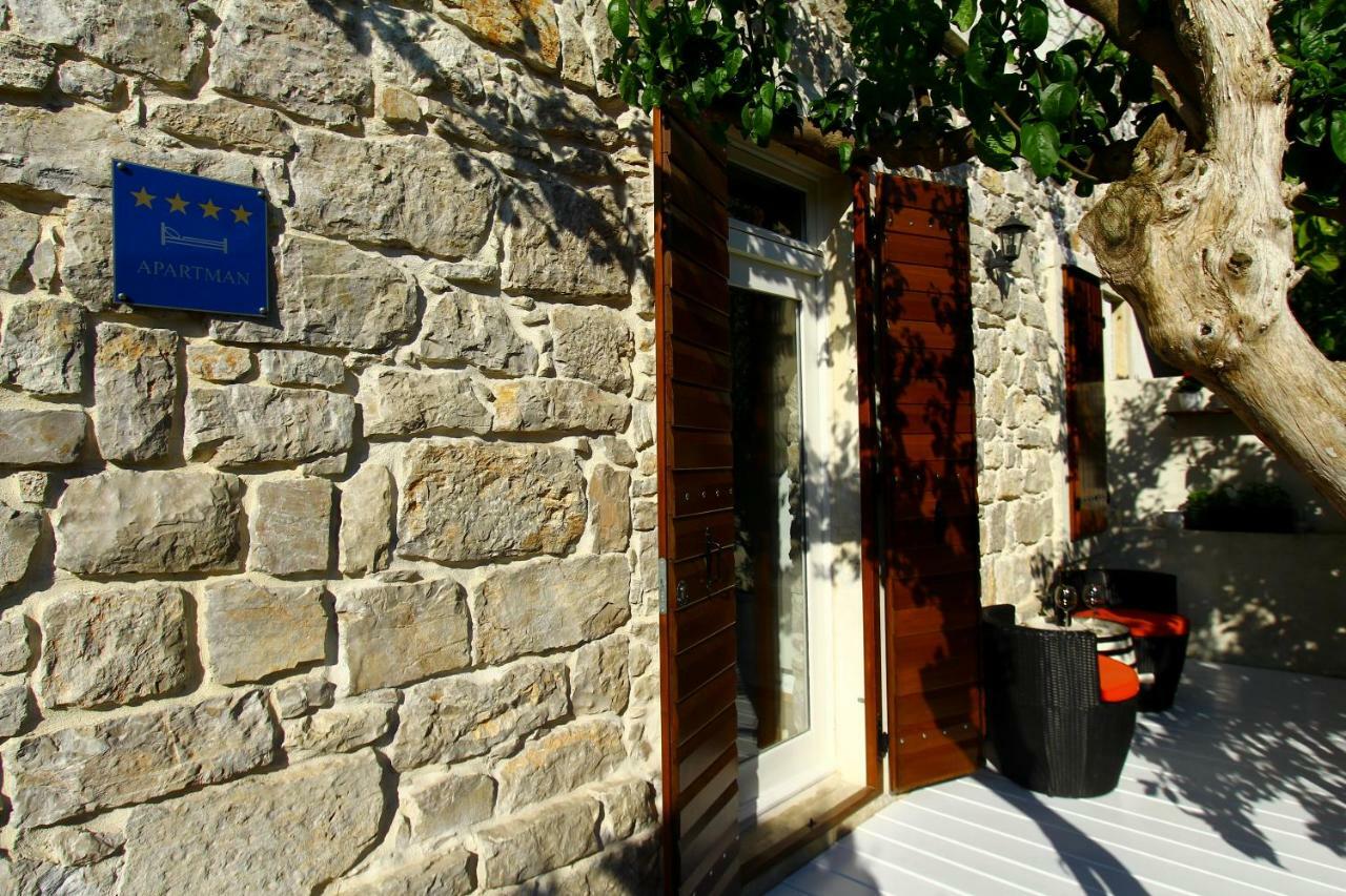 דירות סבטי פיליפ אי ג'קוב Old House מראה חיצוני תמונה