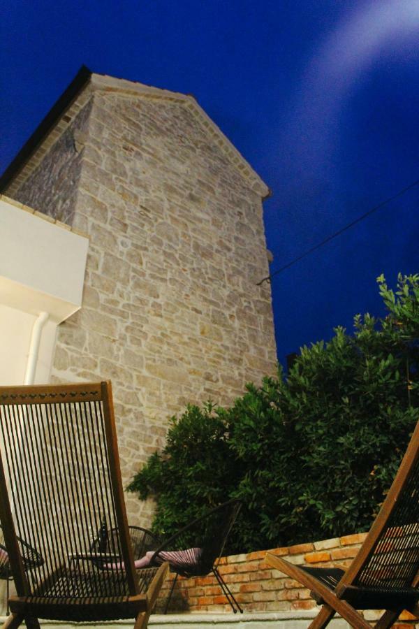 דירות סבטי פיליפ אי ג'קוב Old House מראה חיצוני תמונה